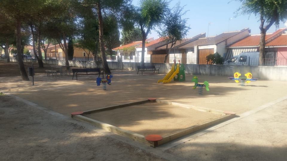 Acondicionamiento del Parque de la calle Ferrocarril